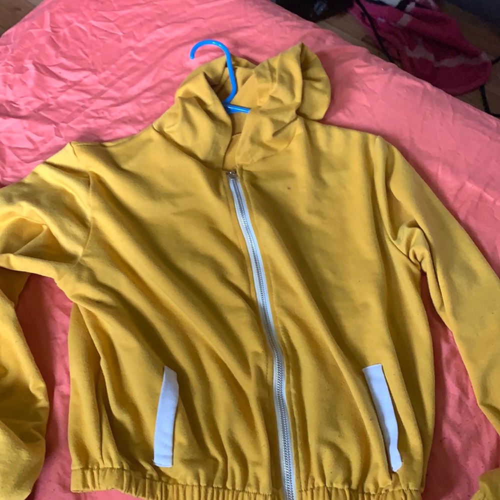 Yellow jacket and Burgandy California hoodie 15$